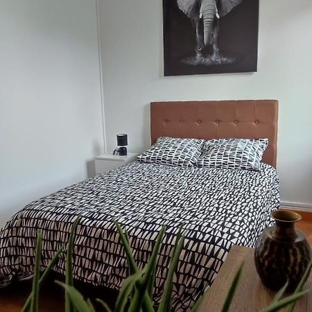 Maison Charmante Avec Patio ! Bourges Eksteriør bilde
